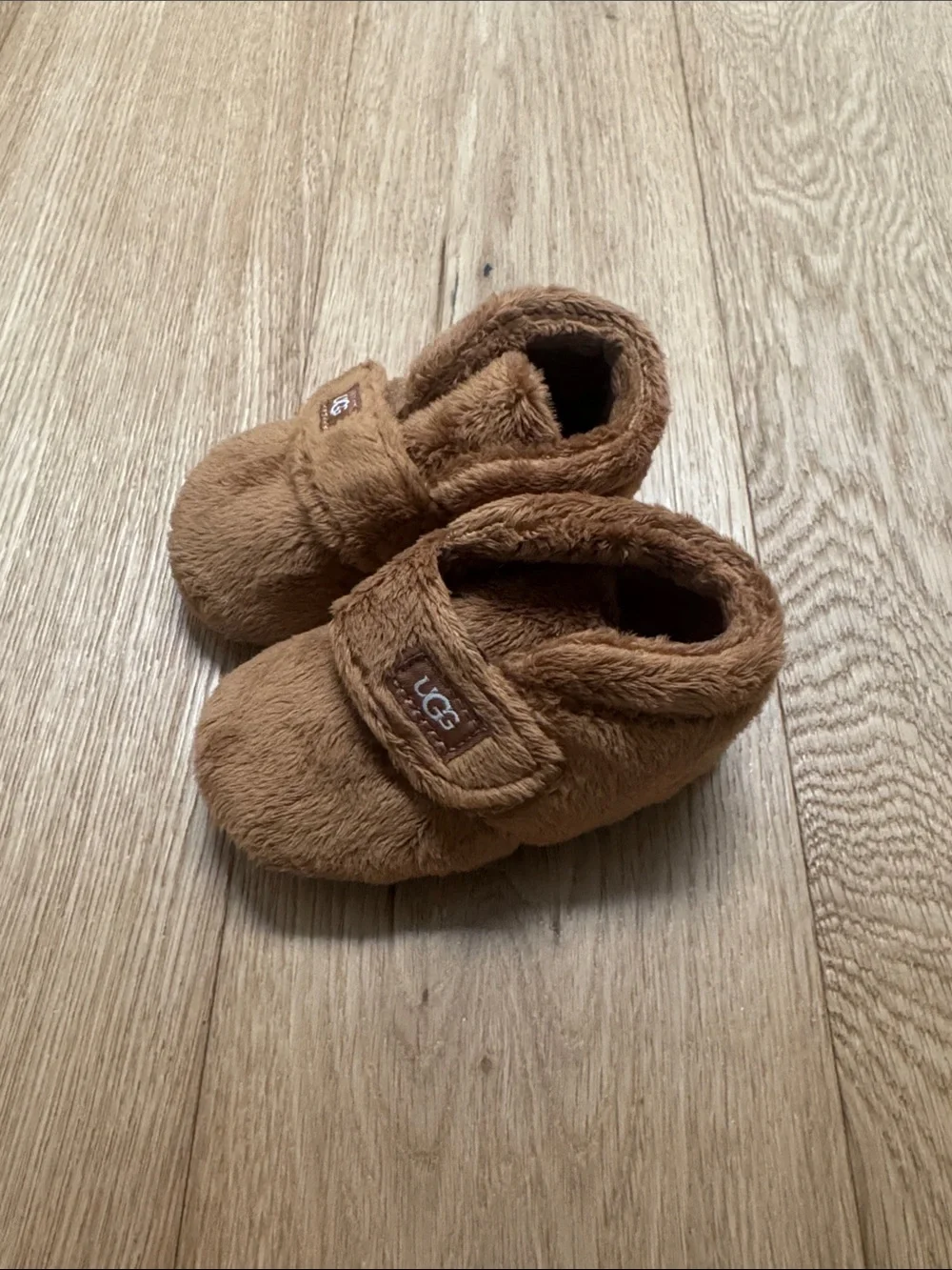 UGG Kids Plush Brown Hook-and-Loop Slippers